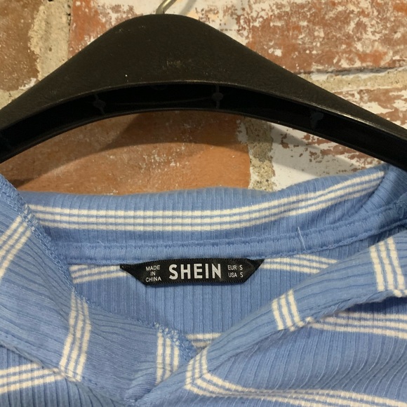 Cropped T-shirt - Picture 2 of 2